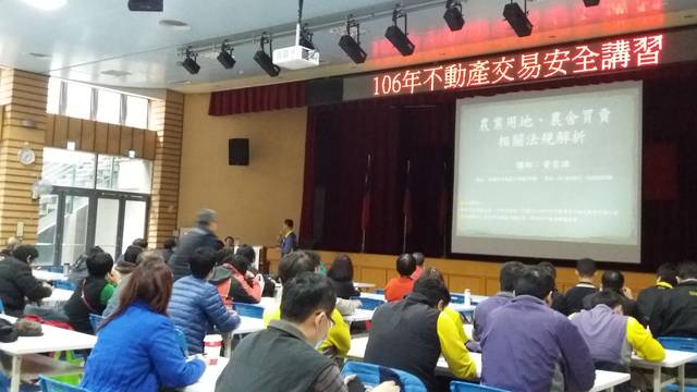 1203427_9b453bc816f6698784b3b4a0c445dd93