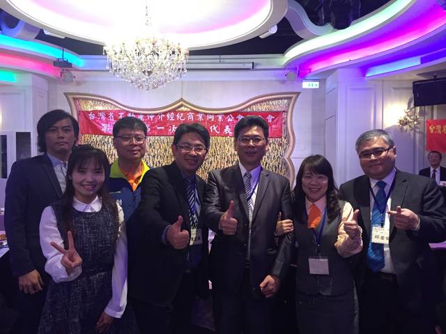 1206246_48e28c2b2c16c0023195d75e7a765aea