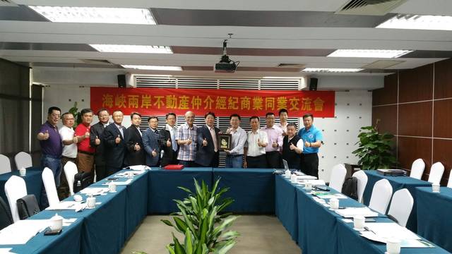 1208469_46ef9a8dabb13c396955937b14156f6e