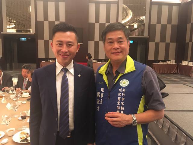 1211565_25c93636746cd2e826ec89c77b5835fd