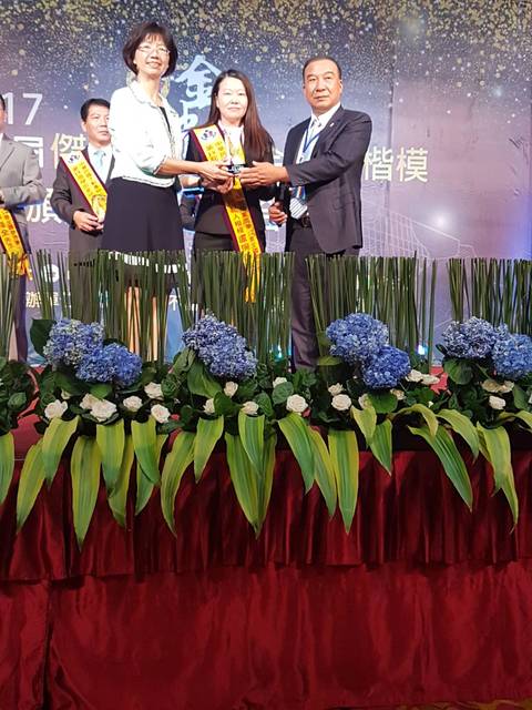 1226455_4df654a49d25883b80f62bafbecf2ed9