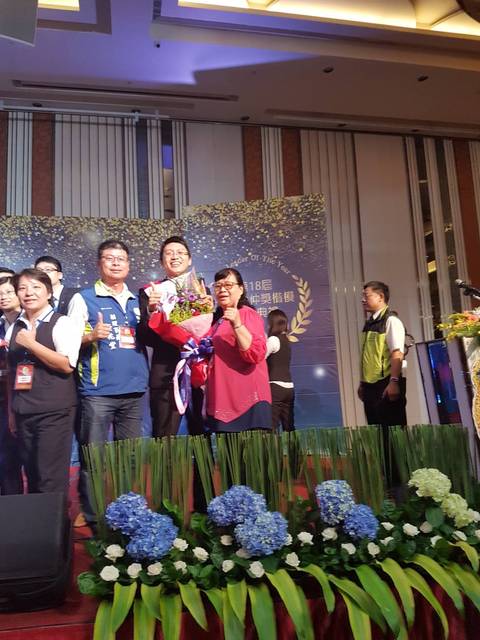 1226456_71ab06f788968b34767a406b822e2f1c