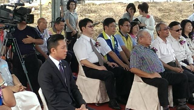 1228367_4a67788277cacf3cd06602bbc772f472