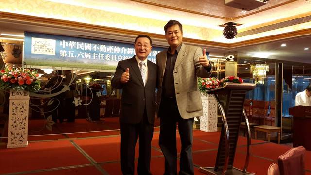 1231204_d7e705a8de12f76bb485f1b5c79f191f