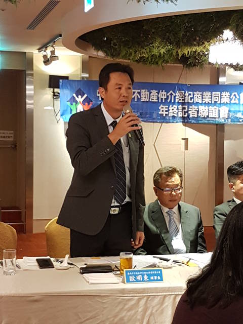 1235365_e329b4327f4c1e16edb3a501a794039c