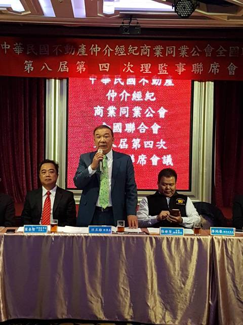 1241024_b32250075db4d484c3ce2a9c68197e44