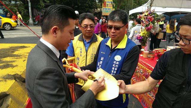 1242618_807d91dc1095c7a124cdf8286ab38477