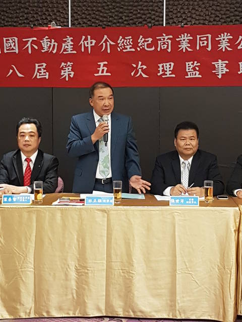 1246073_0a39d5a627d6df92ff9f637de0f19f6c