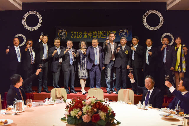 1260850_5da1bec69596f032aea23f1cc2241879