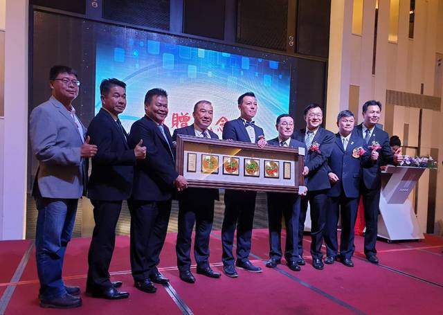 1263852_2587979a3a783400d3419885e8811f5e