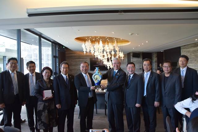 1268644_96a63d7a3c00a0cc40f87578eb2cbefc