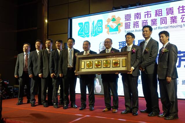 1268721_f74a3c1f23a7de53511854f9b5ccf28f