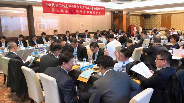 1270542_b361ba3c9e691dee8017d5aebb0f29ba