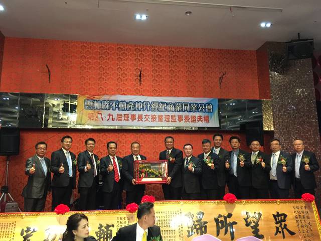 1275862_6dd3081f50274e646f62b392a6255e68