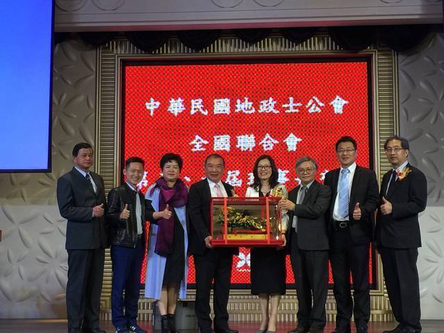 1275875_70292e78fde91d10c007ff08fad3e80e