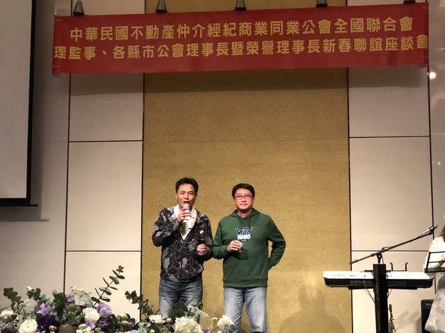 1277310_35e8b228dbedc31b07a27c41b3f32d9e