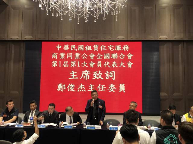 1277737_d844765c2e5b36b4a9599340665294f2