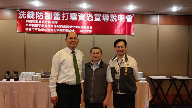 1282455_3e0ea83bef7c215aa6002db3cfadc499