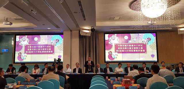 1283814_0101c8404abbb530fd67ea19651b554f