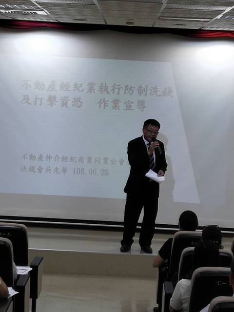 1285029_6201af72ebf97e998d7859fc271ec943