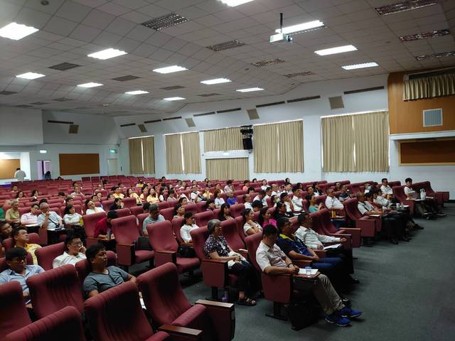 1288168_441f709782fc6693f39cbee5a1f5b9bc