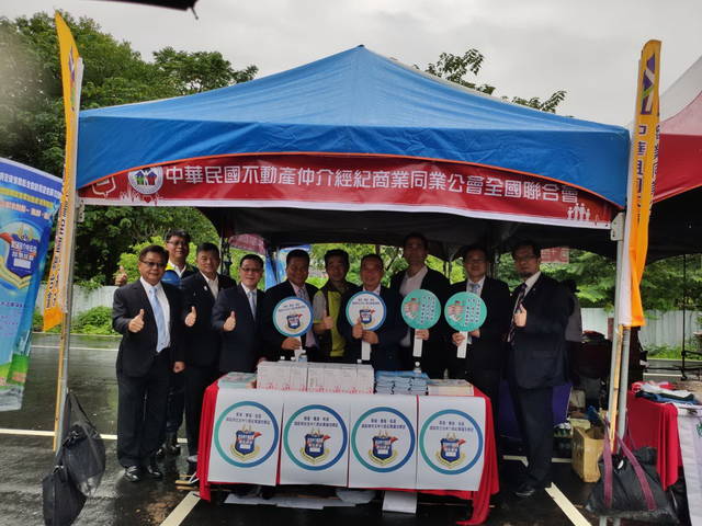 1289591_c163aa3152742fccc468031453116a39