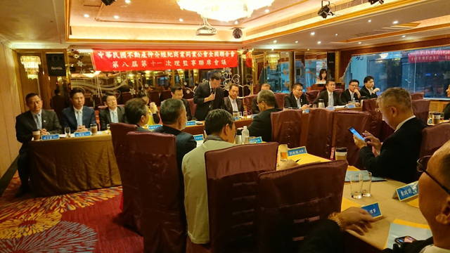 1294071_5cbaff6c9dabb4e9b158e7383e8431d5