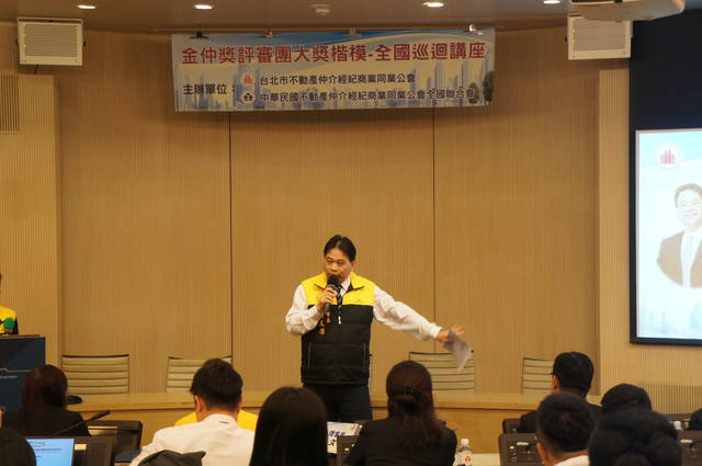 1294097_55c7fc3d945fccd7928a7e3a3fd13fcd