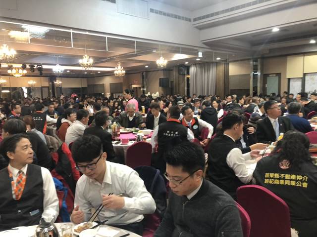 1294709_2e099e66e2750380fb972d8b654b7a36