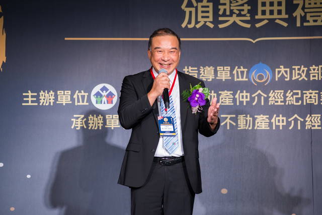 1295151_0280f9859baee30cba2380957670fc21