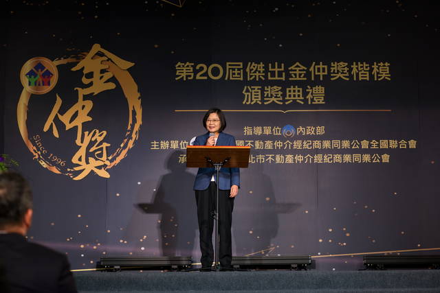 1295153_ed250ca5b51f648c47c179ae20f30ac9