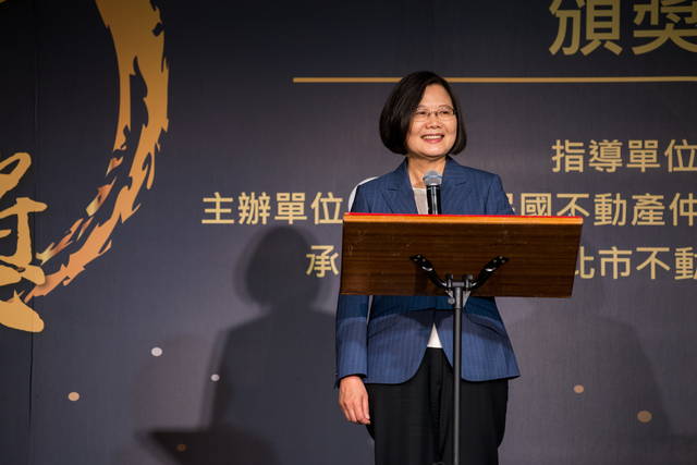 1295156_740f95b5170f773a1a3f701a21423a73