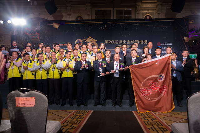 1295160_6ad013cff319d3917b72e5e4119e56c3