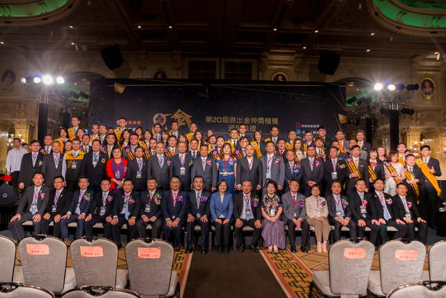 1295161_1c225f632f7a28d8732fb50ef744e5df