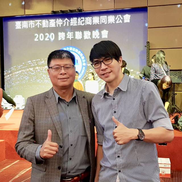 1296637_c14743b9e7e8696f404fd4481e6e8779