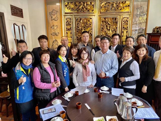 1296650_ffc572dca196f79614bf709b2c0d21a5