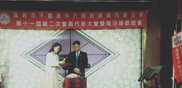 1297097_edd1c8eca0e8149b8b1301e72c248f50