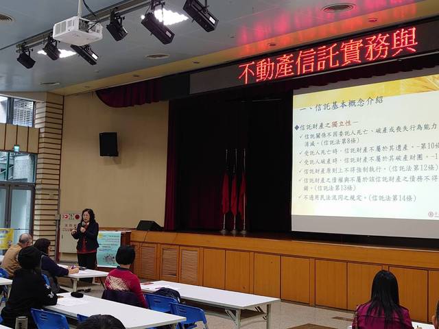 1297667_3f5766e446f4e827f65991eb109caf08