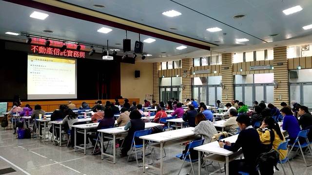 1297670_2e7b8c606b90efe531d8f9bd194e13b6