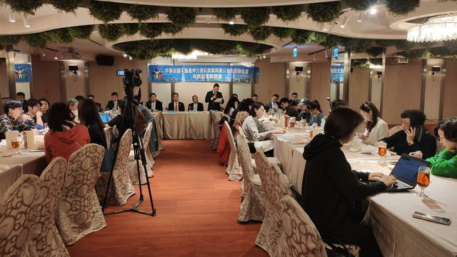 1298408_04126dcba11df438670f89bd79a05f6f