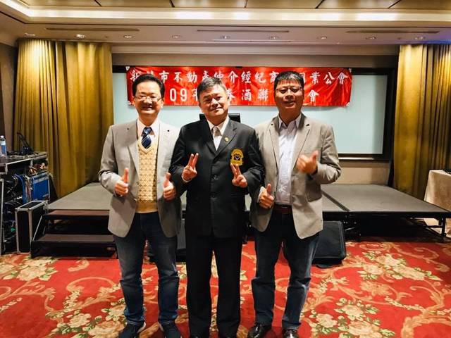 1299456_e1c75066487d7e129f7136b283fe64f2