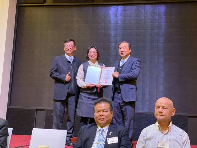 1299701_325a67a4dde5a7a9568e2816af1e9f5d