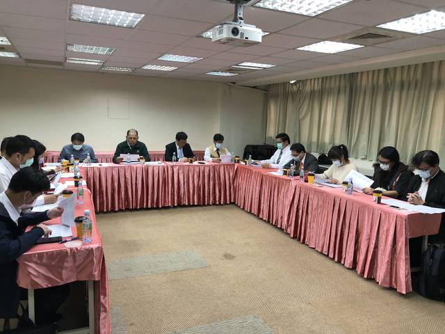 1300880_efada5b16cd737f78bf25b4b02540d6e