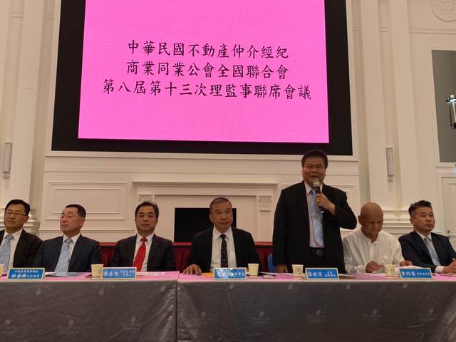 1305883_278d99995b8657dfc66492897eb82e8f