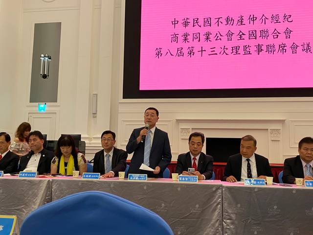 1305885_d984d82071189f12deed54e2af951689