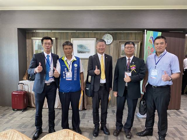 1307176_94546a41ba570eabc748f15f14fdf105