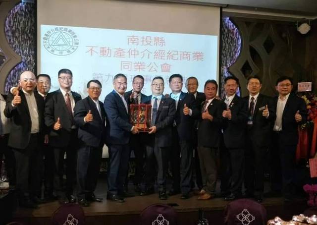 1317217_92c620ffcb4382d586ee85fd1f088796