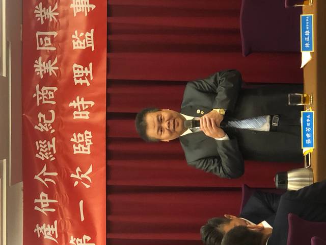 1322669_5ad19ea43434d2c5f9eb176cd6e6feaa