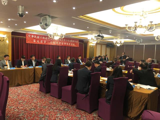 1322673_c36f75755e7c0bea89b45a4626b6768d