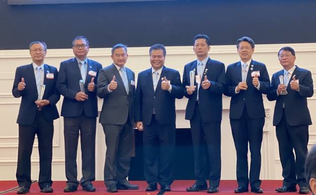 1334026_e0adcb122956451f4be534d415c30ecd